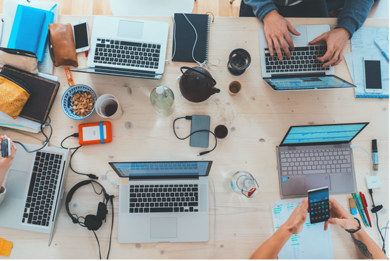 https://digitalparish.io/wp-content/uploads/2020/06/aboutus.png